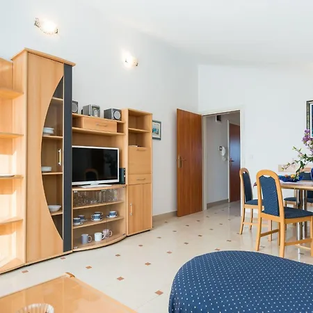 Partelj 9 By Interhome Apartman *