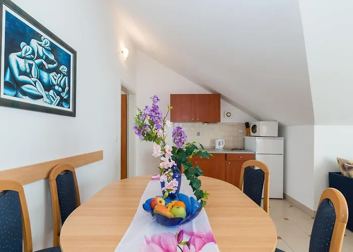 Partelj 9 By Interhome Vir