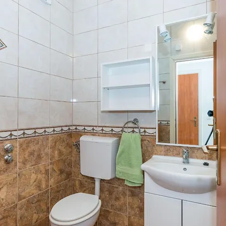 Partelj 9 By Interhome Vir