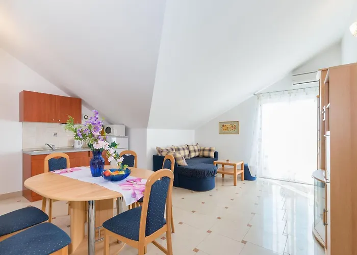 Partelj 9 By Interhome *