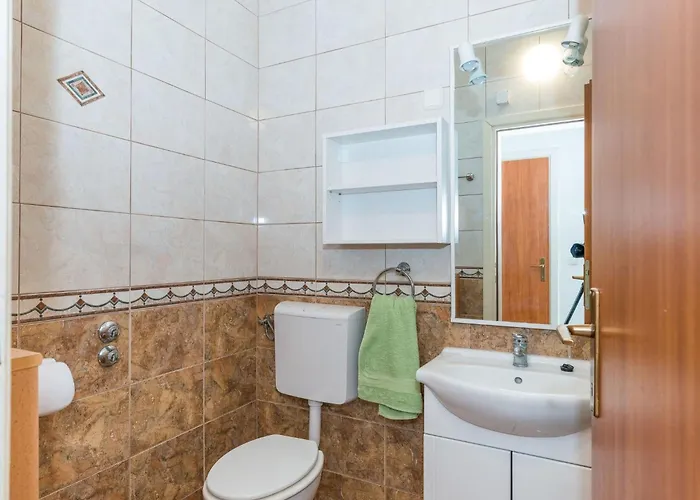 Partelj 9 By Interhome Vir